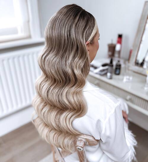 Wavy ambre bridal hairstyle