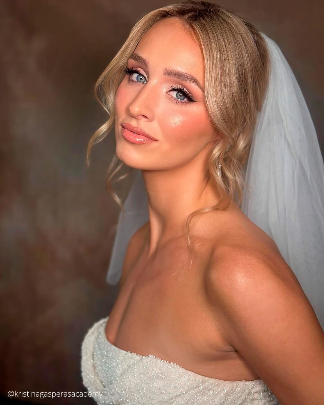 Bridal Look with Veil and Flowers