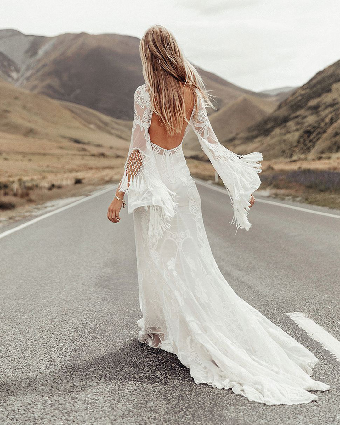Simple Mountain Wedding Dresses