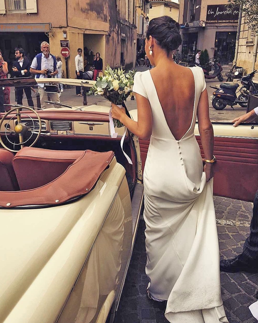Simple Mountain Wedding Dresses