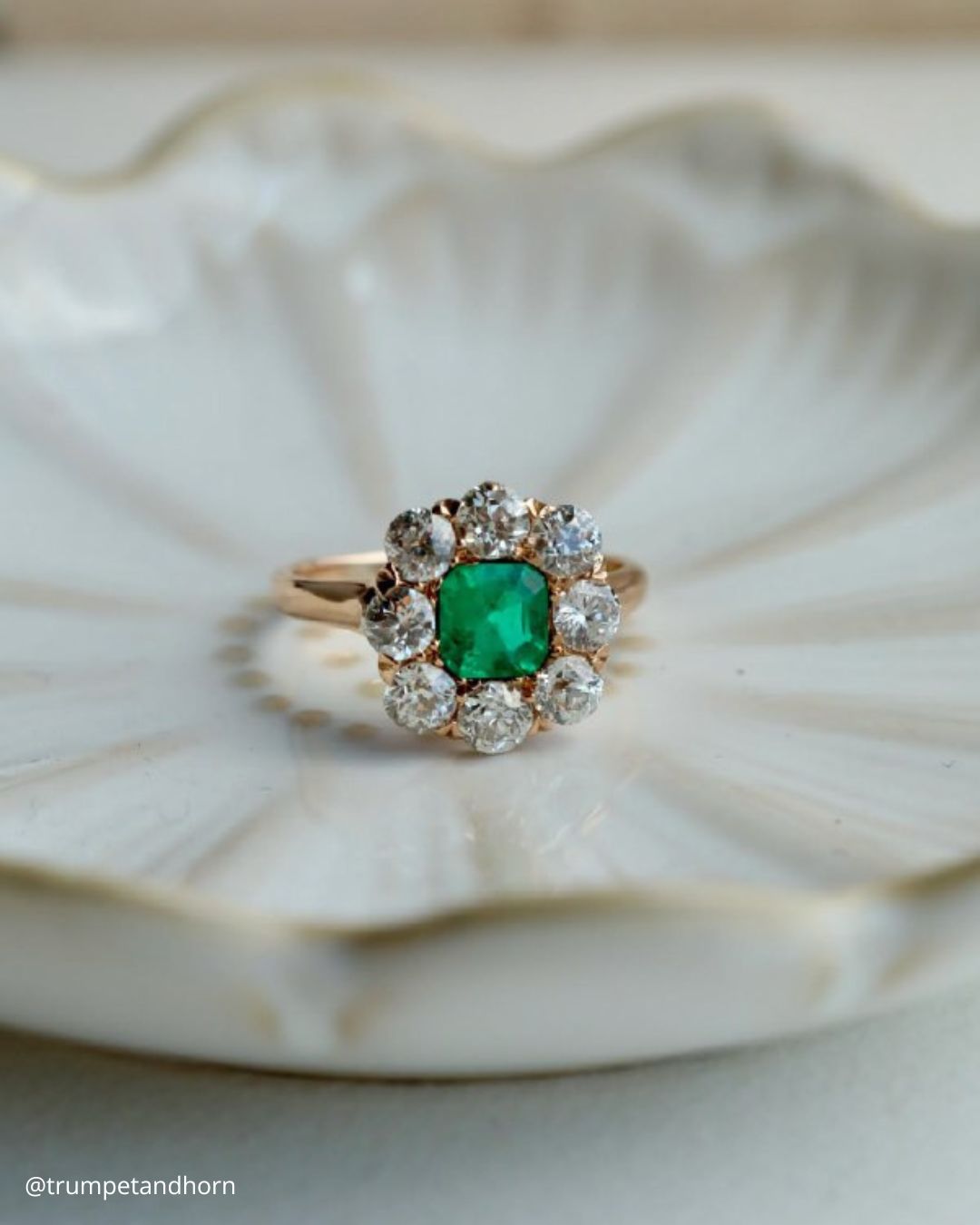 Round Cut Rings In Vintage Style