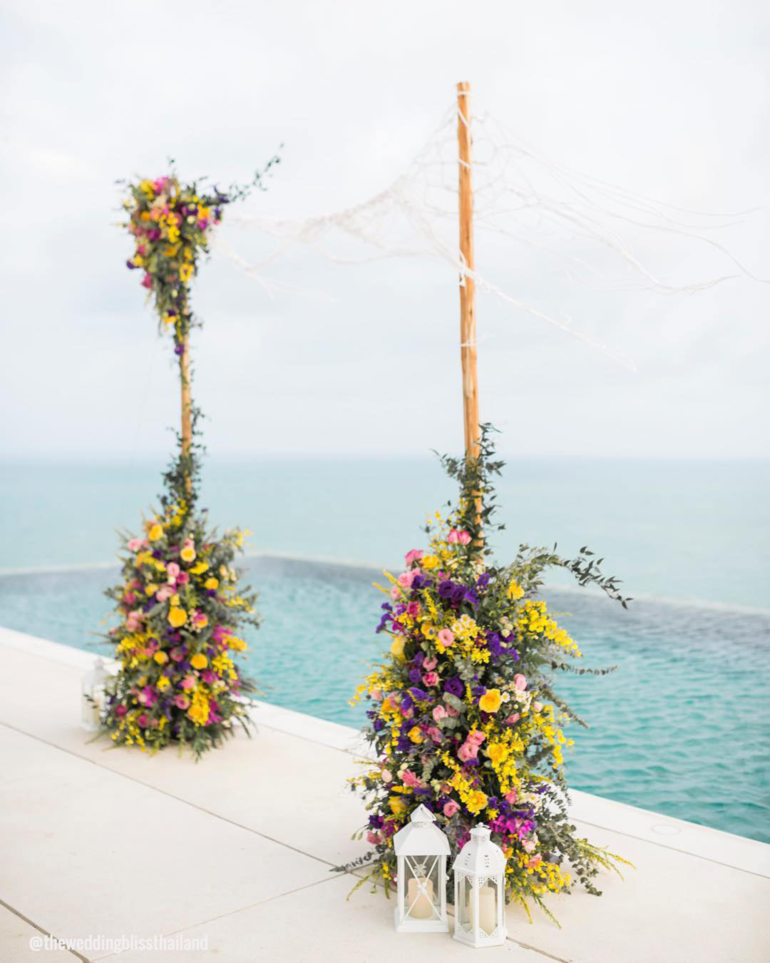 Minimalistic Wedding Altar Ideas