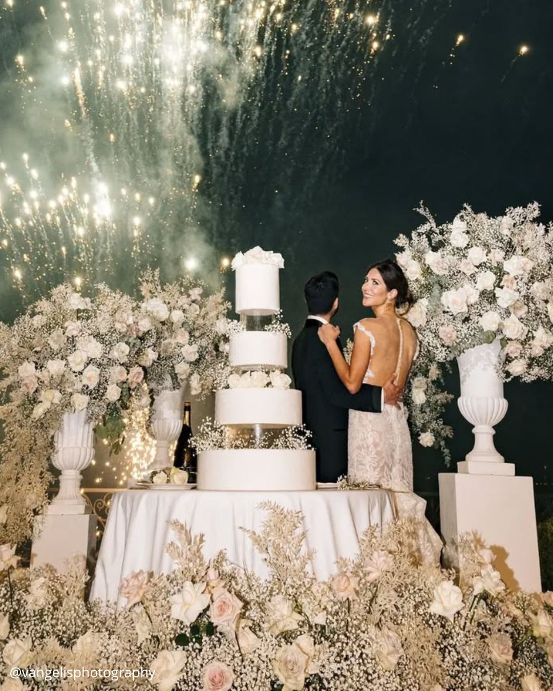 Beautiful Photos With Wedding Fireworks