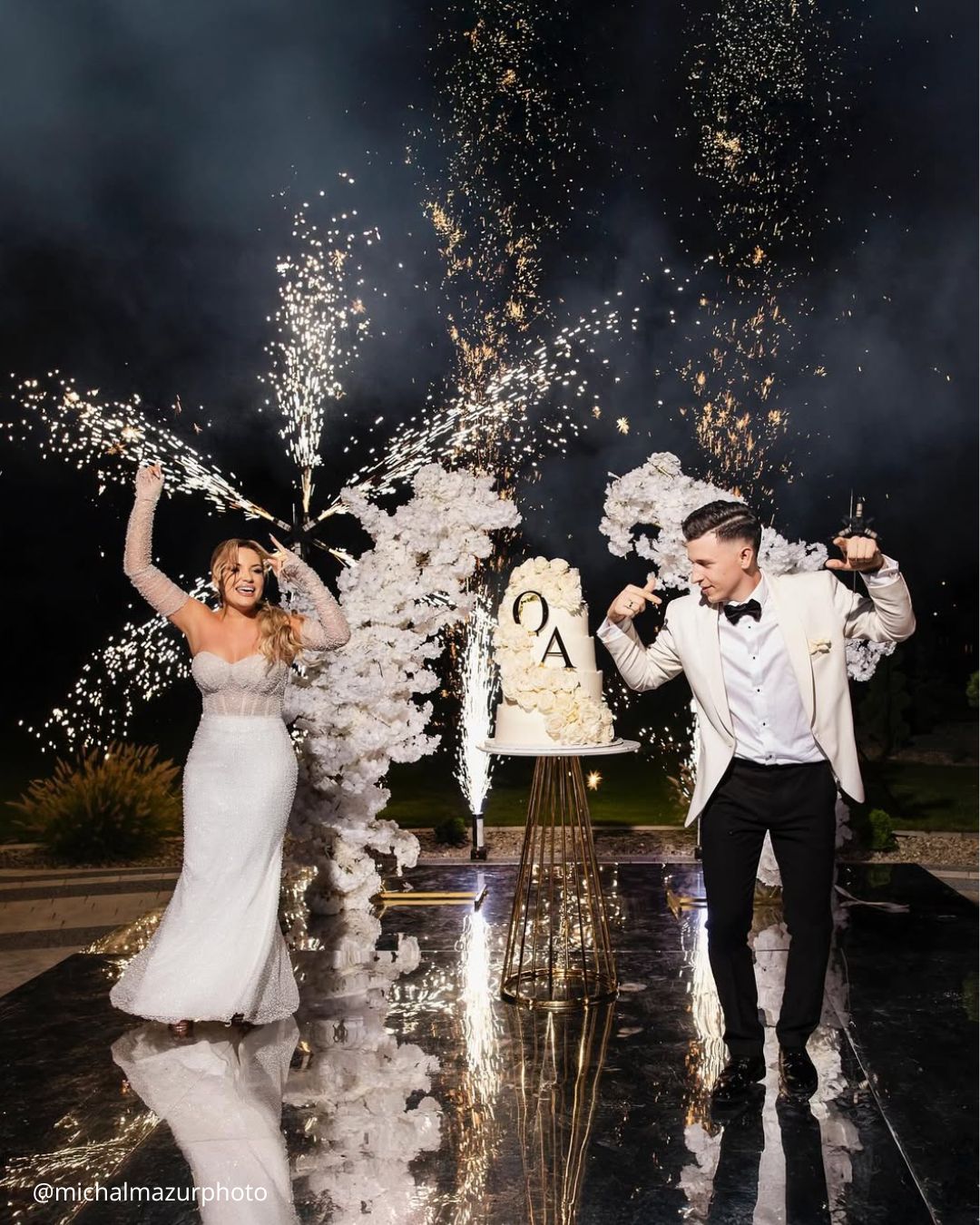 Beautiful Photos With Wedding Fireworks