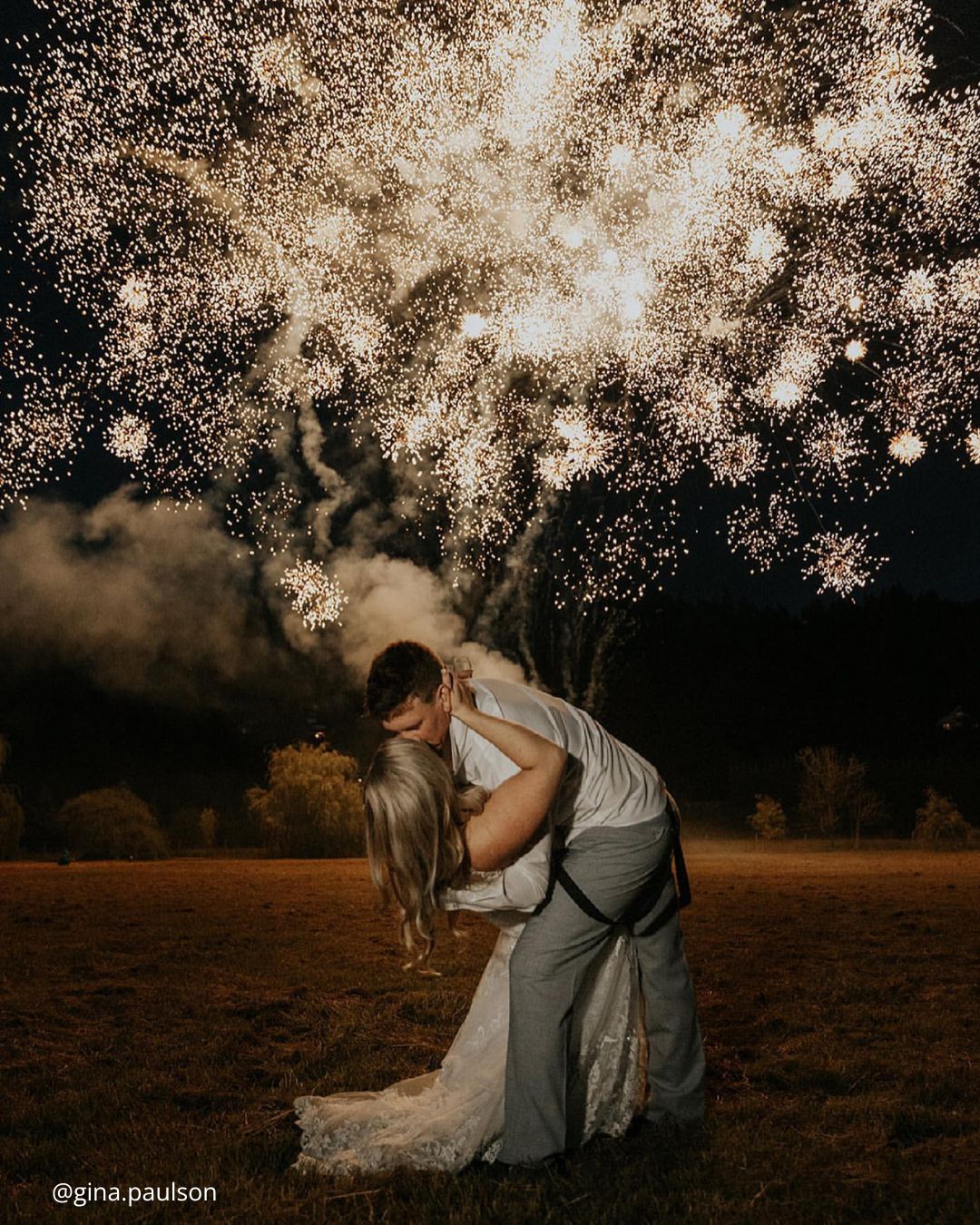 Beautiful Photos With Wedding Fireworks