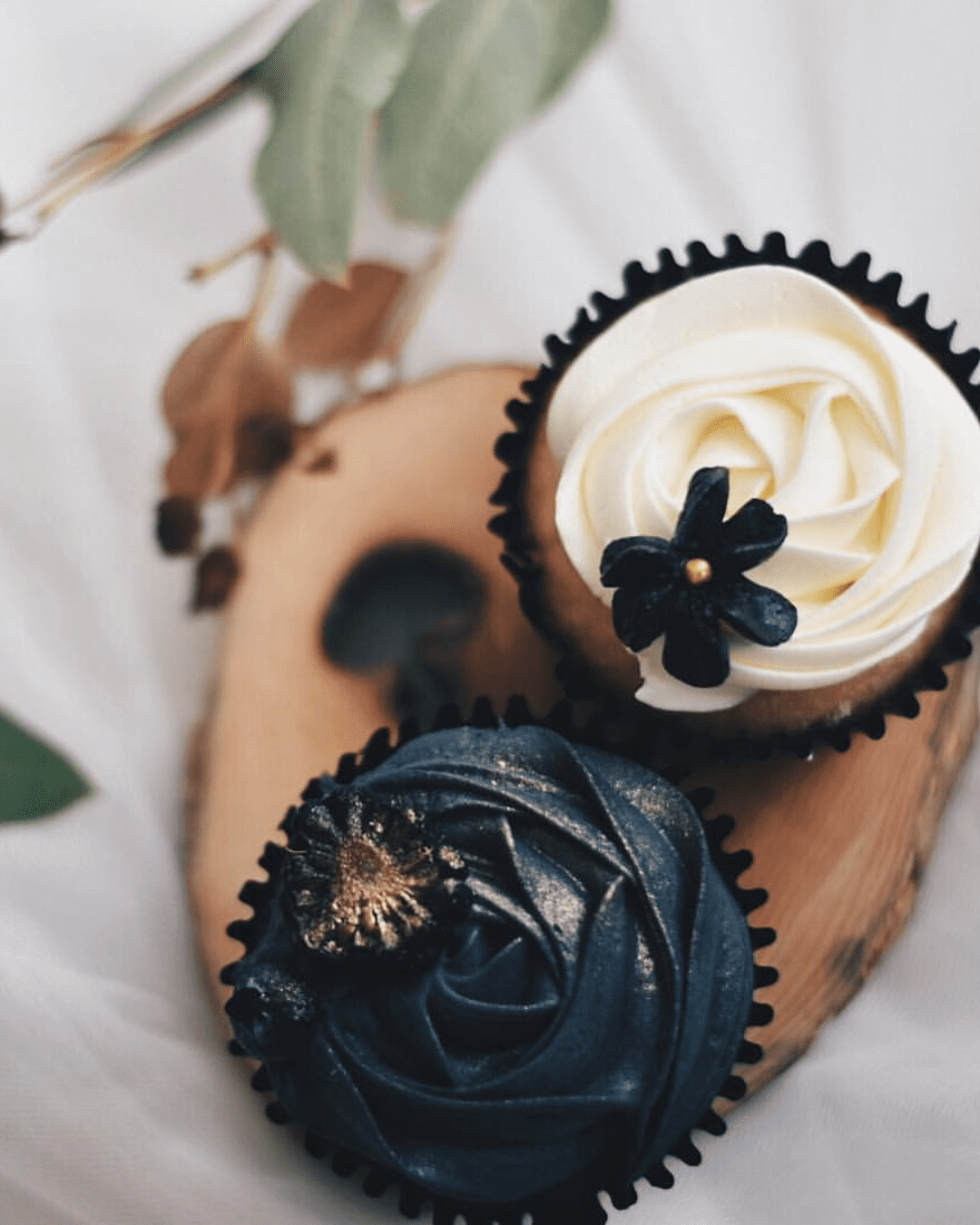 Rustic Ideas With Wedding Cupcakes