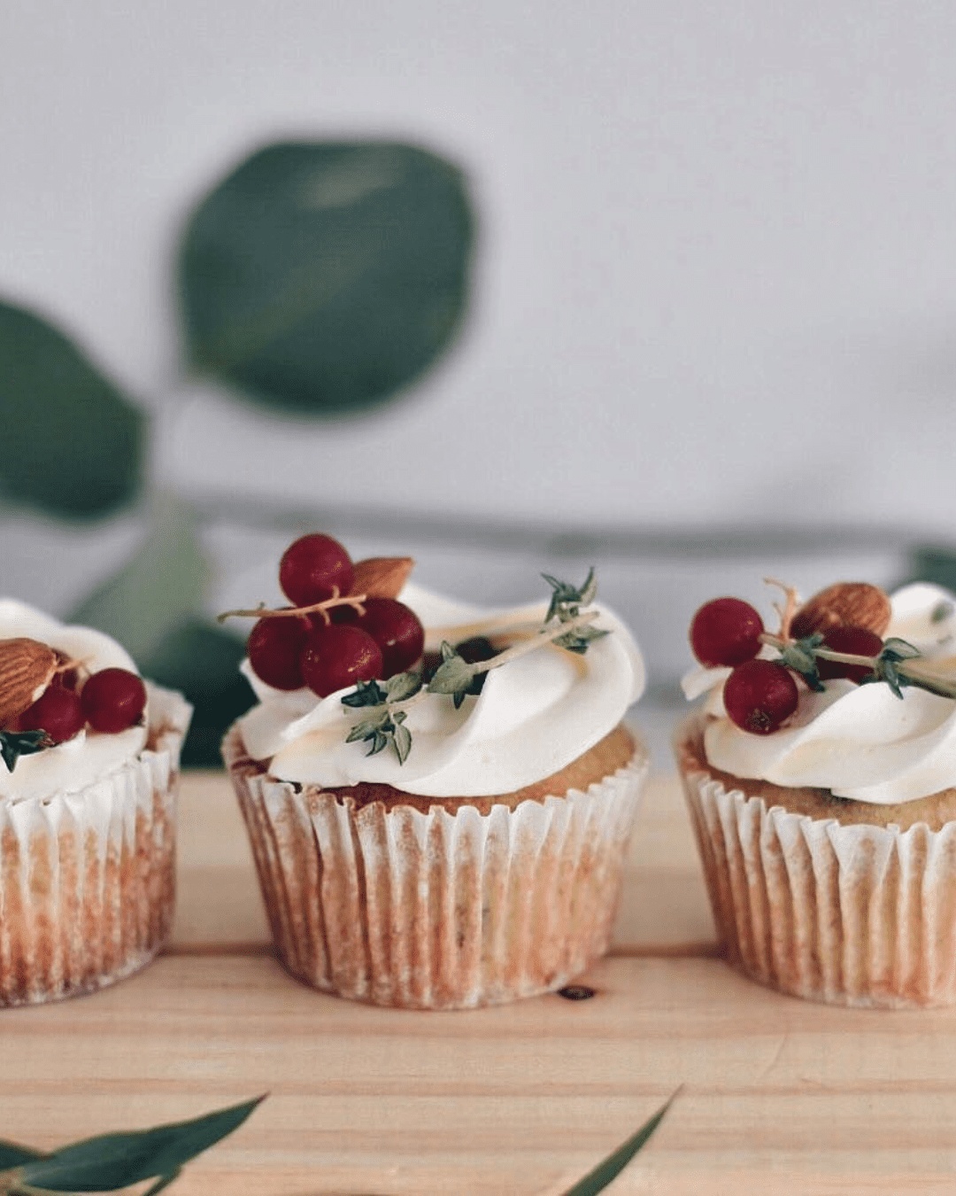 Chocolate And Ivory Wedding Cupcakes Ideas