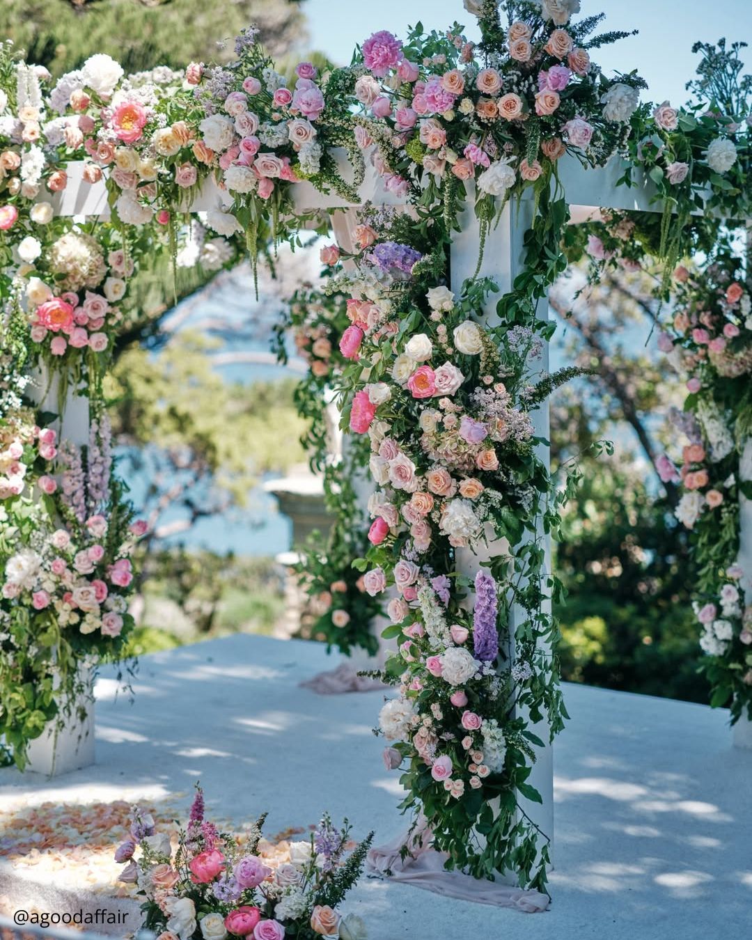 Romantic Wedding Arches With Fresh Flowers