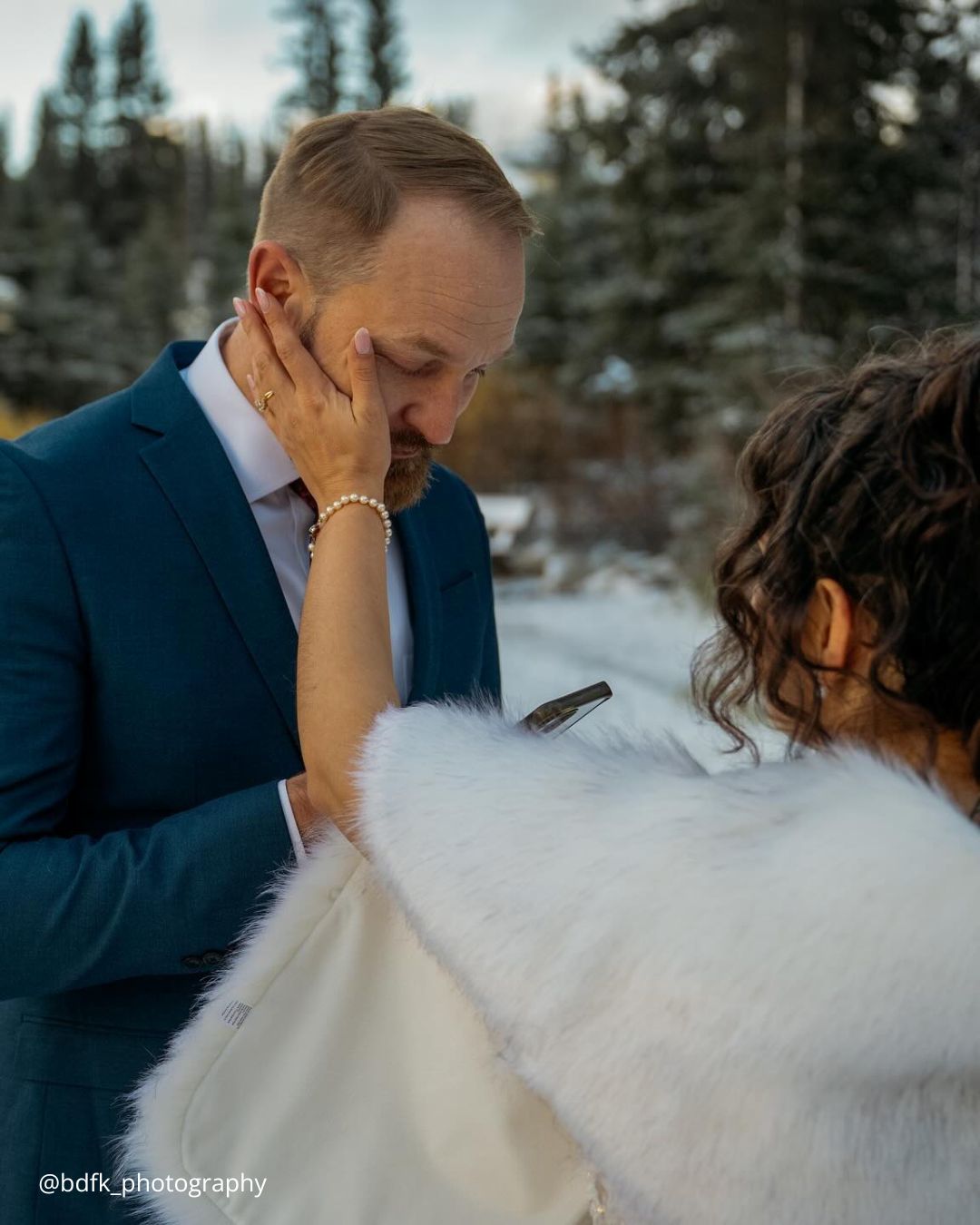 Evening Winter Wedding Photo Ideas