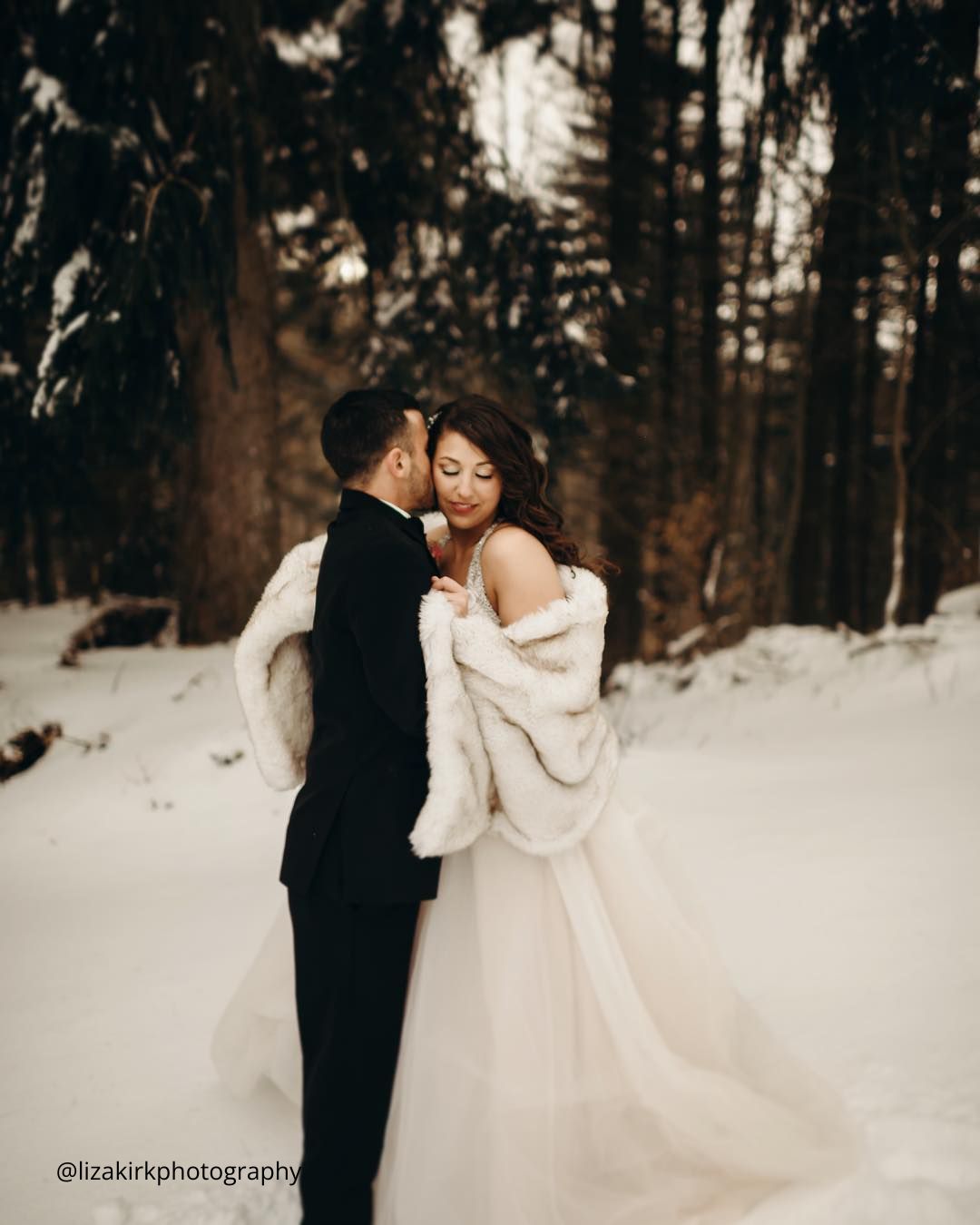 Evening Winter Wedding Photo Ideas