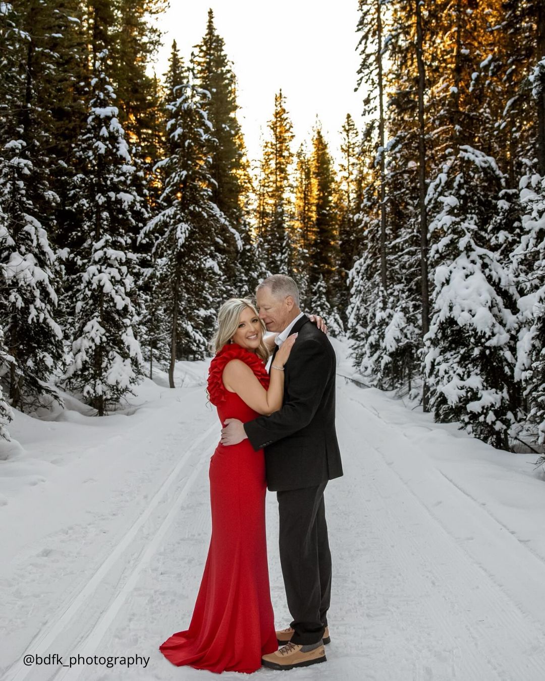 Evening Winter Wedding Photo Ideas