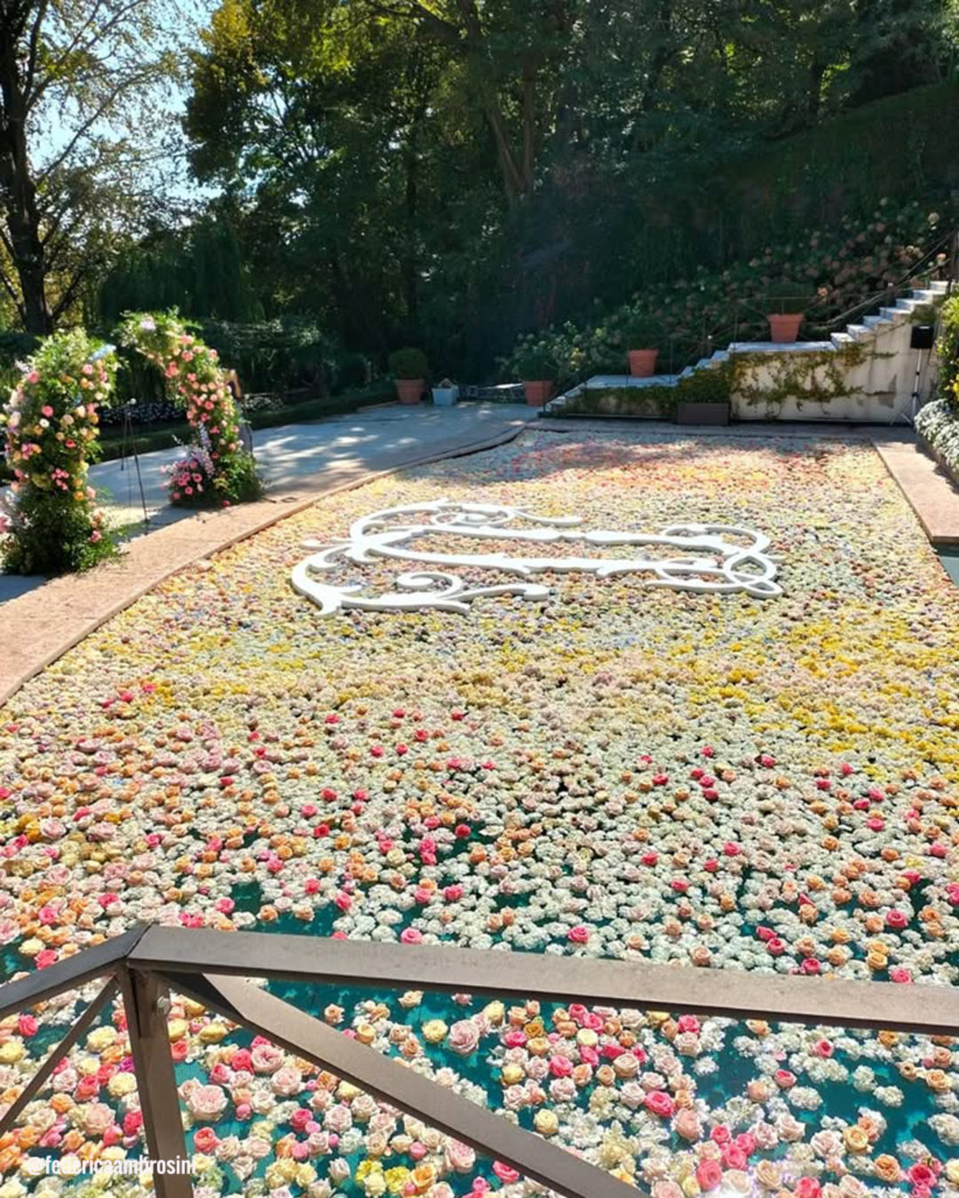 Floating Pool Decor Ideas For Wedding Ceremony