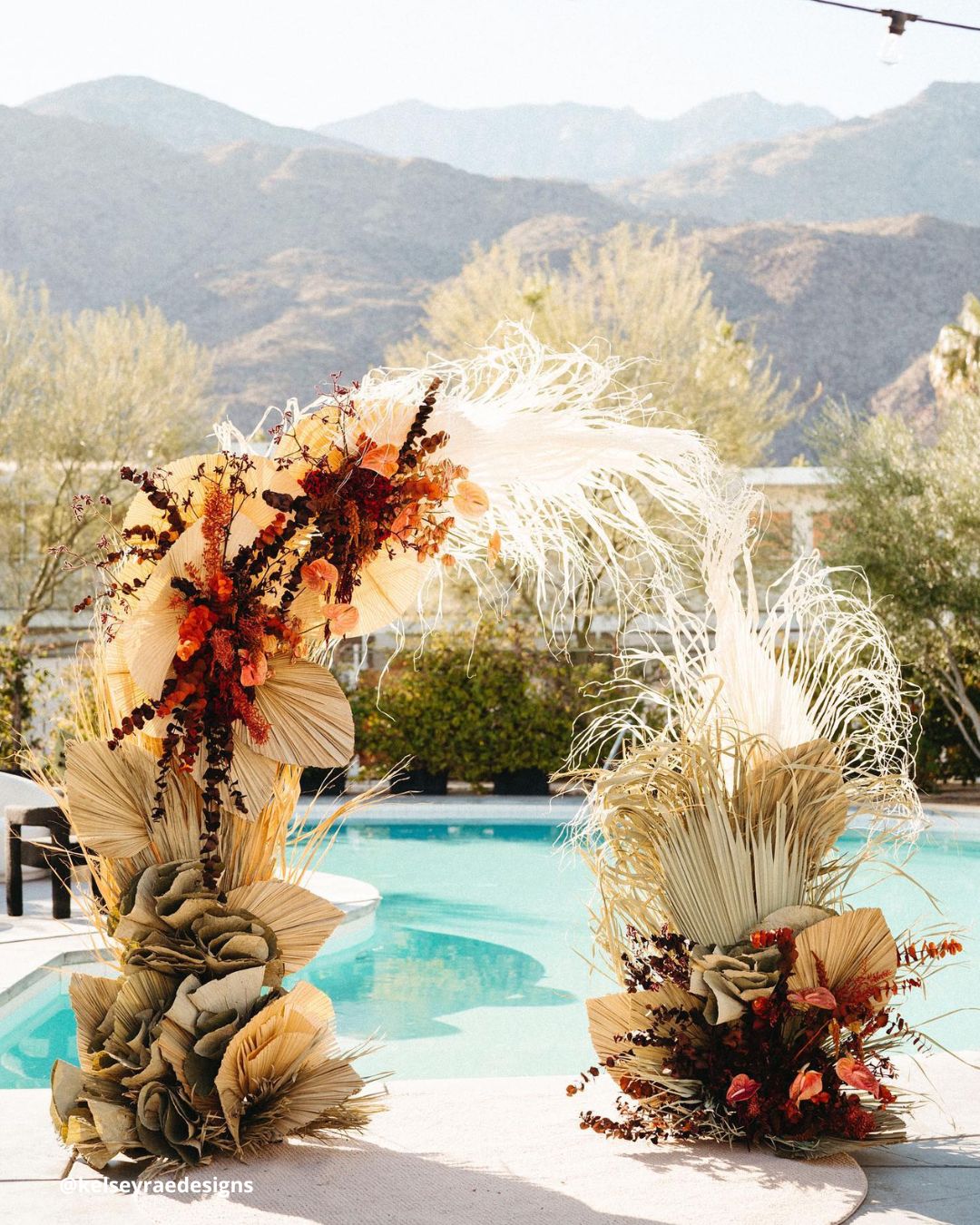 What are some general tips and approaches for wedding pool party decoration?