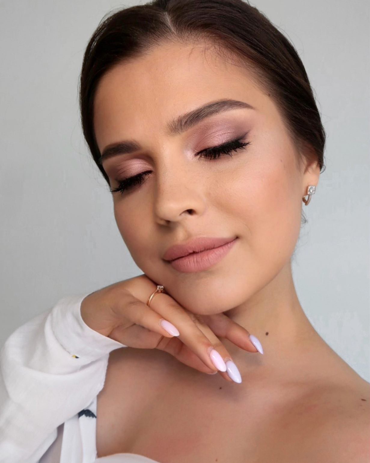 Gold Bridesmaid Makeup