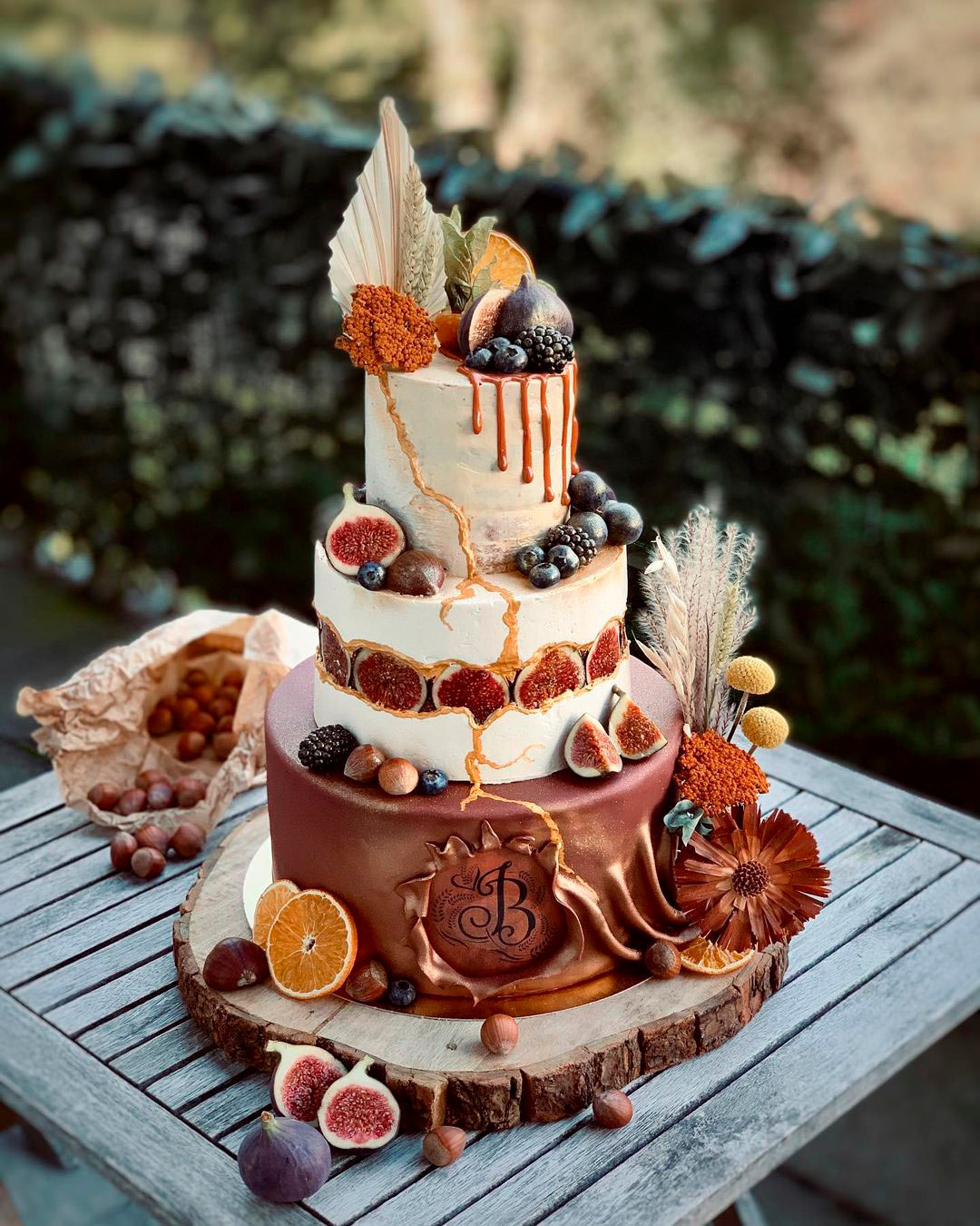 Types of Wedding Cakes Drip