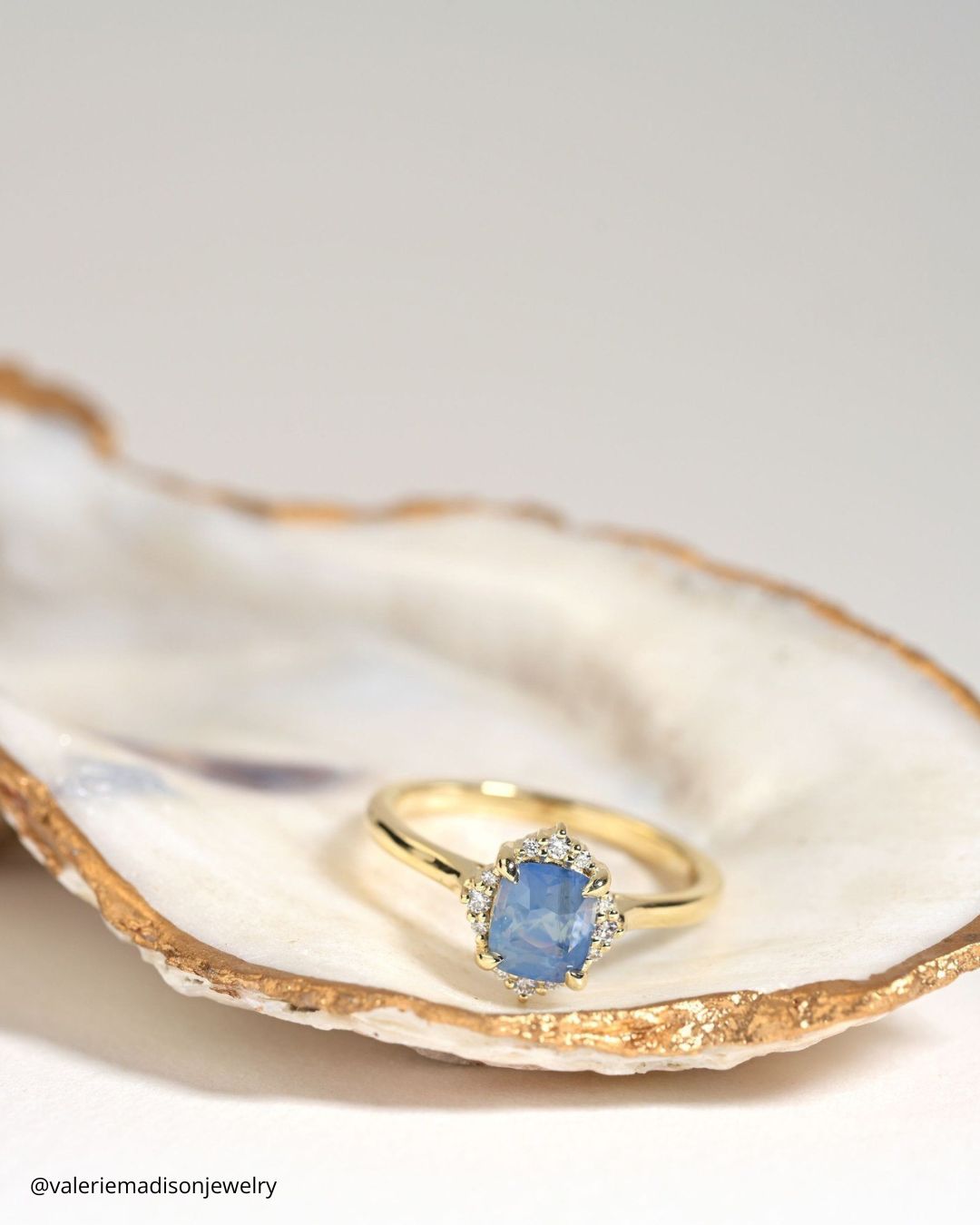 Gorgeous Rings In Unique Styles