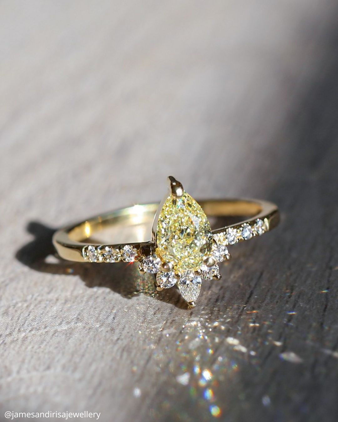 Solitaire Gold Engagement Rings