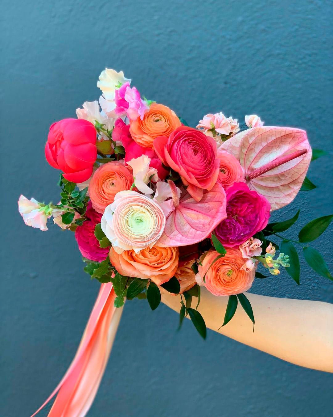 Trendy Chic Summer Bouquets With Greens