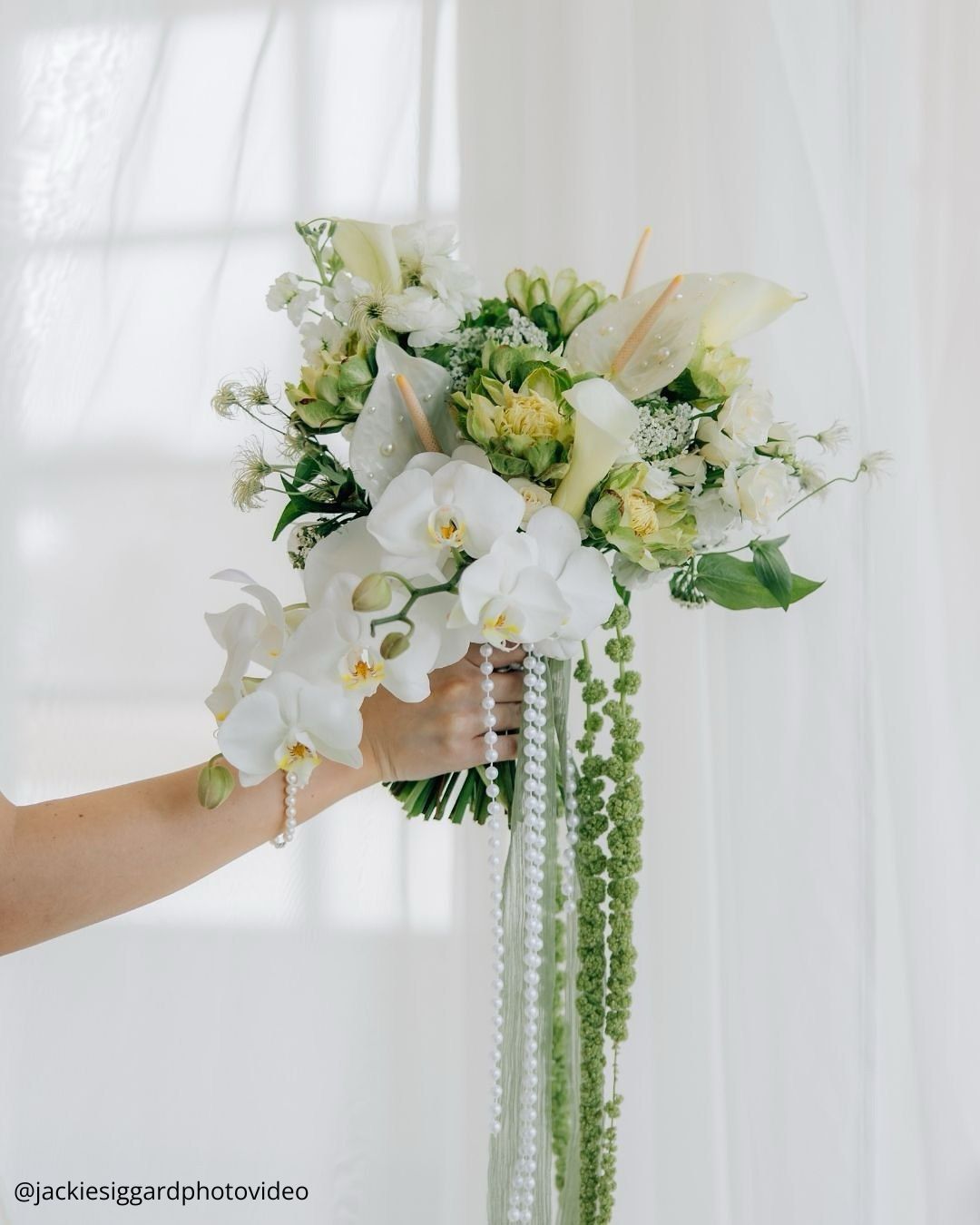 August Flowers: Golden Hour & Late Summer Charm