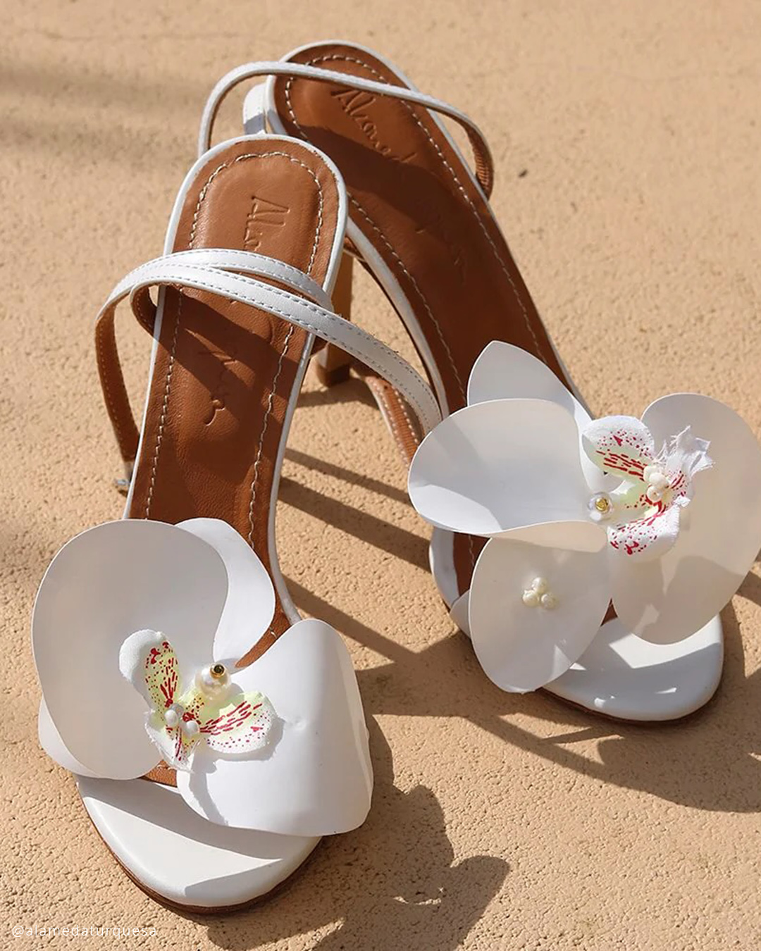Elegant Closed Toe Shoes Wedding