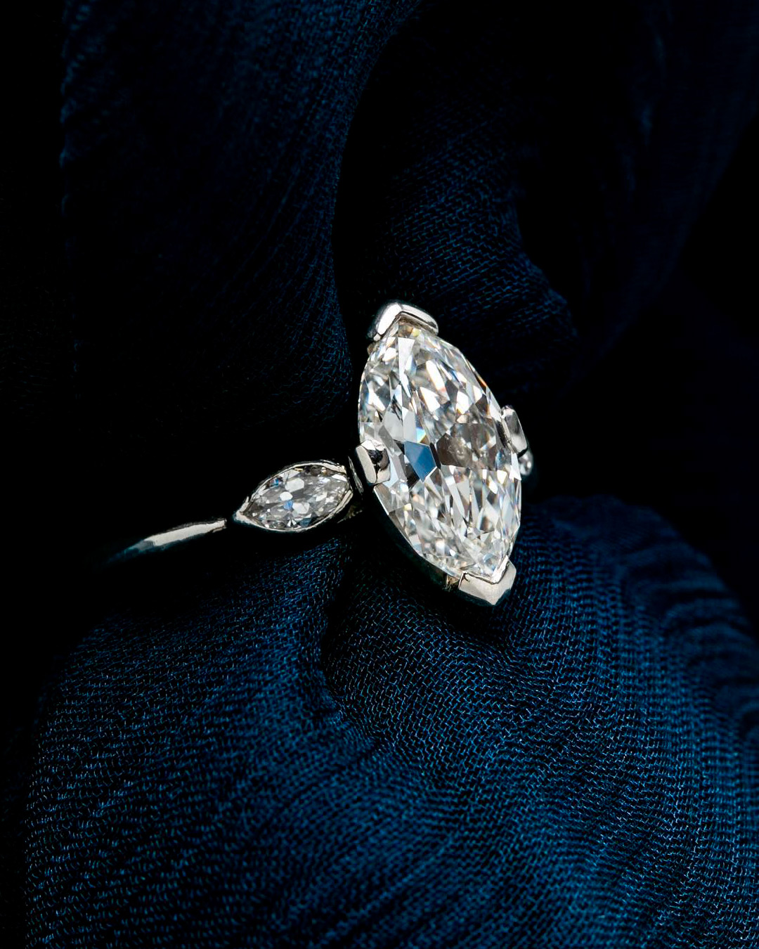 Oval Engagement Rings