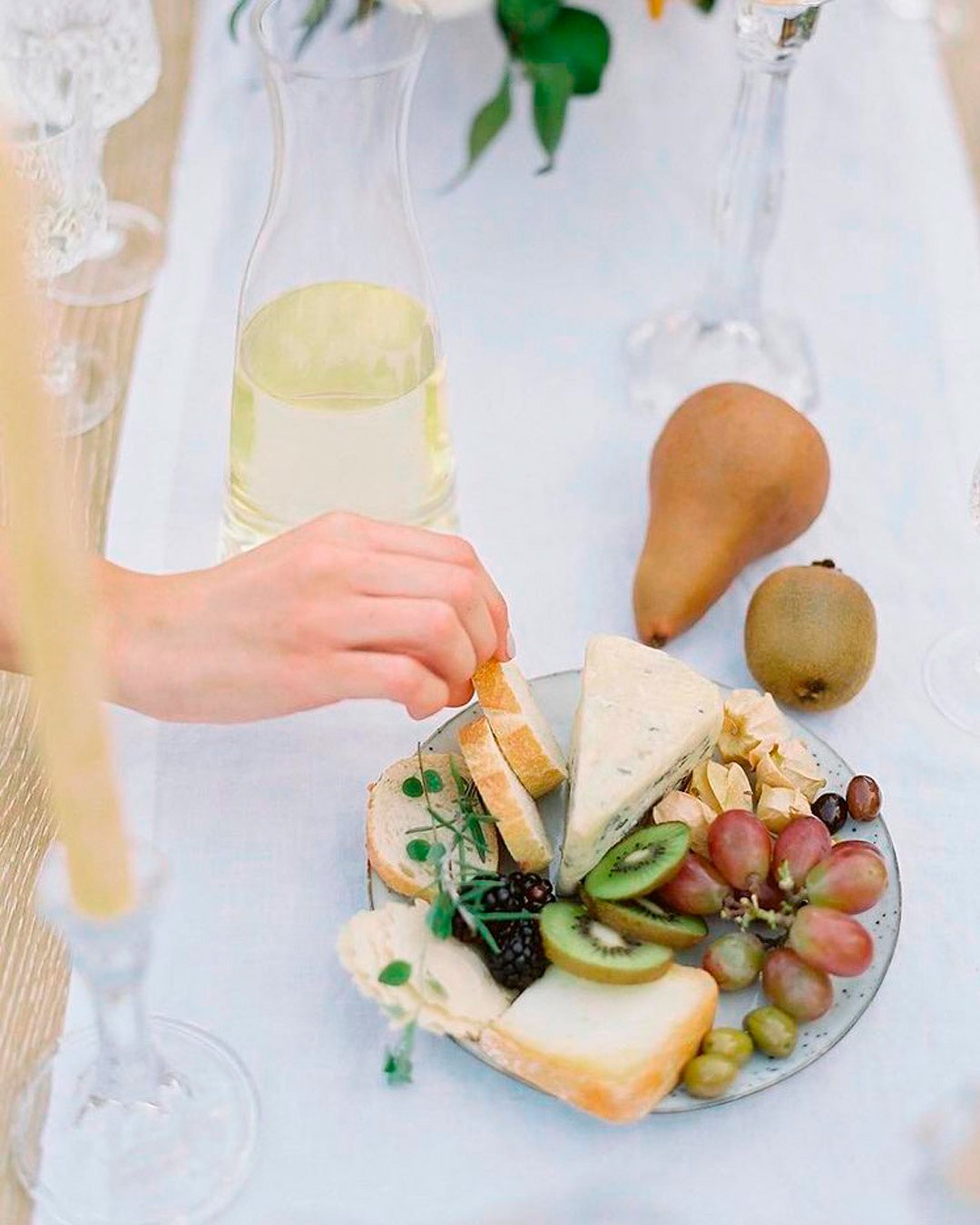 Minimalistic Wedding Arch