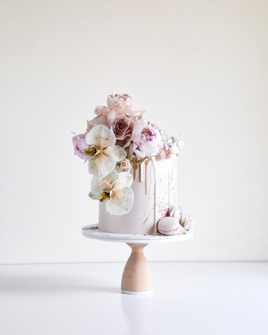 Round Wedding Cakes