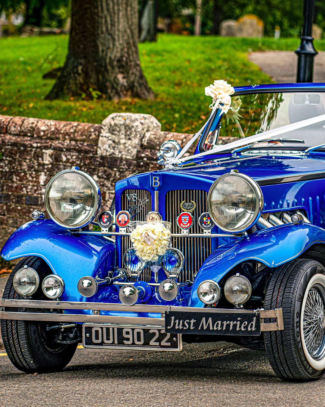Romantic DIY Wedding Car Decor