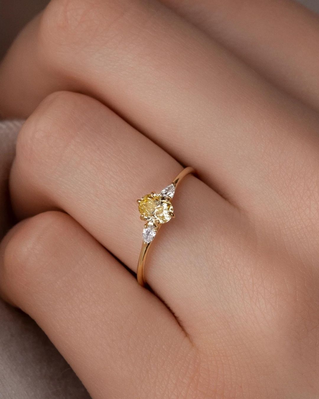 Engagement Rings With Vintage Details
