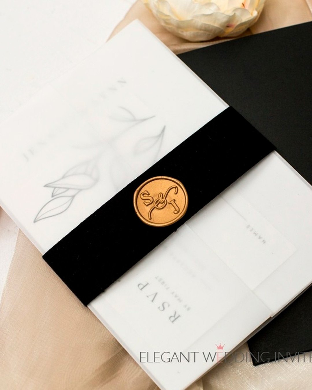 Black and Gold Wedding Decor