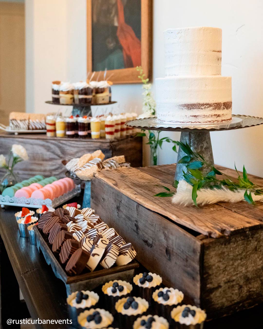 Wooden Slice – Budget Rustic Wedding Ideas