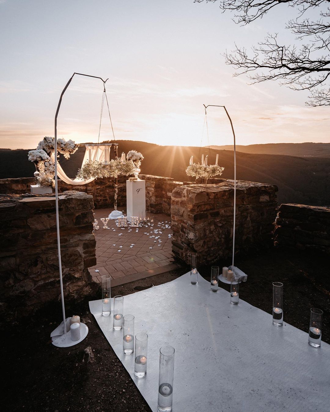 Hanging Table Decor Ideas with Candles