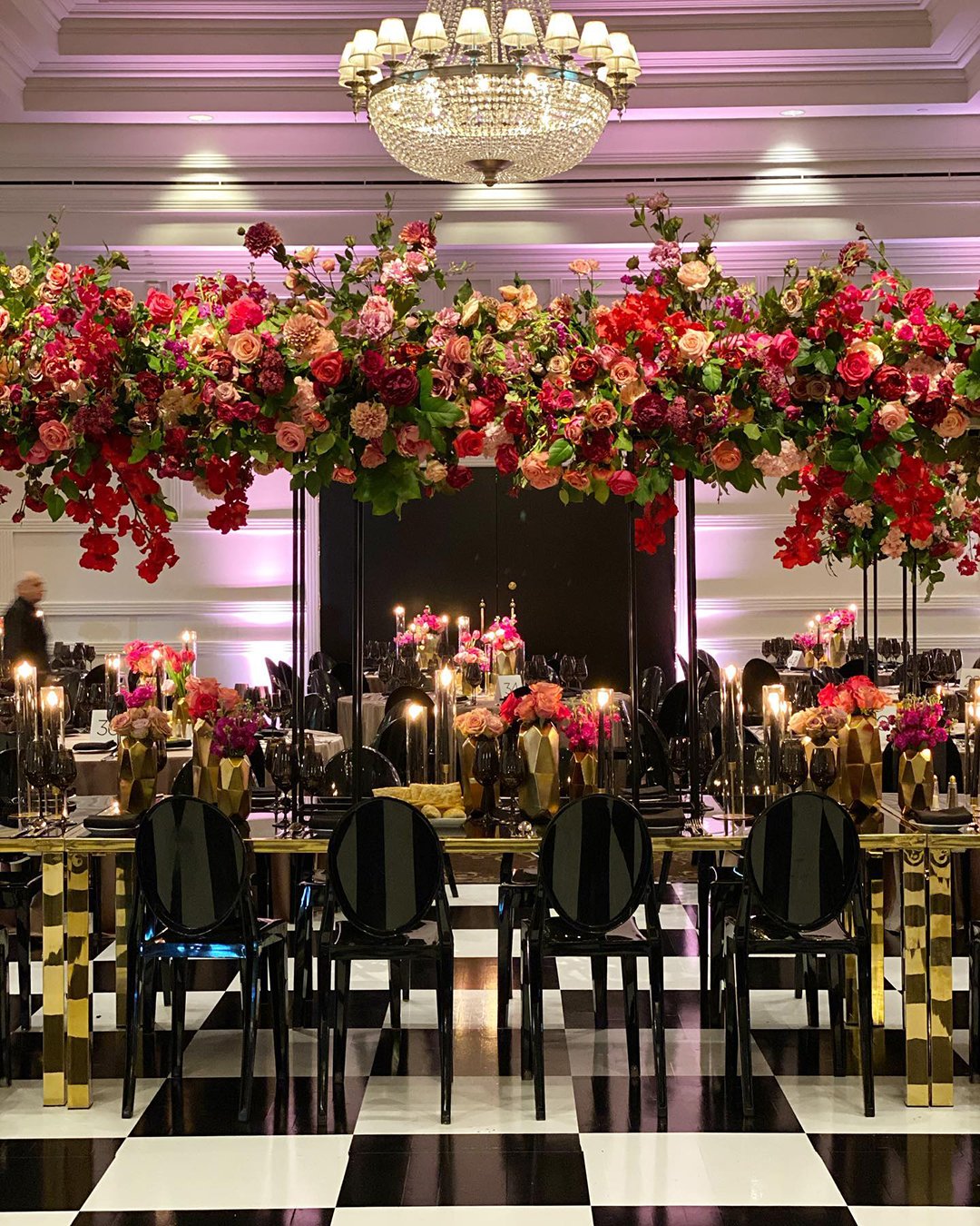 Modern All-White Wedding Decor