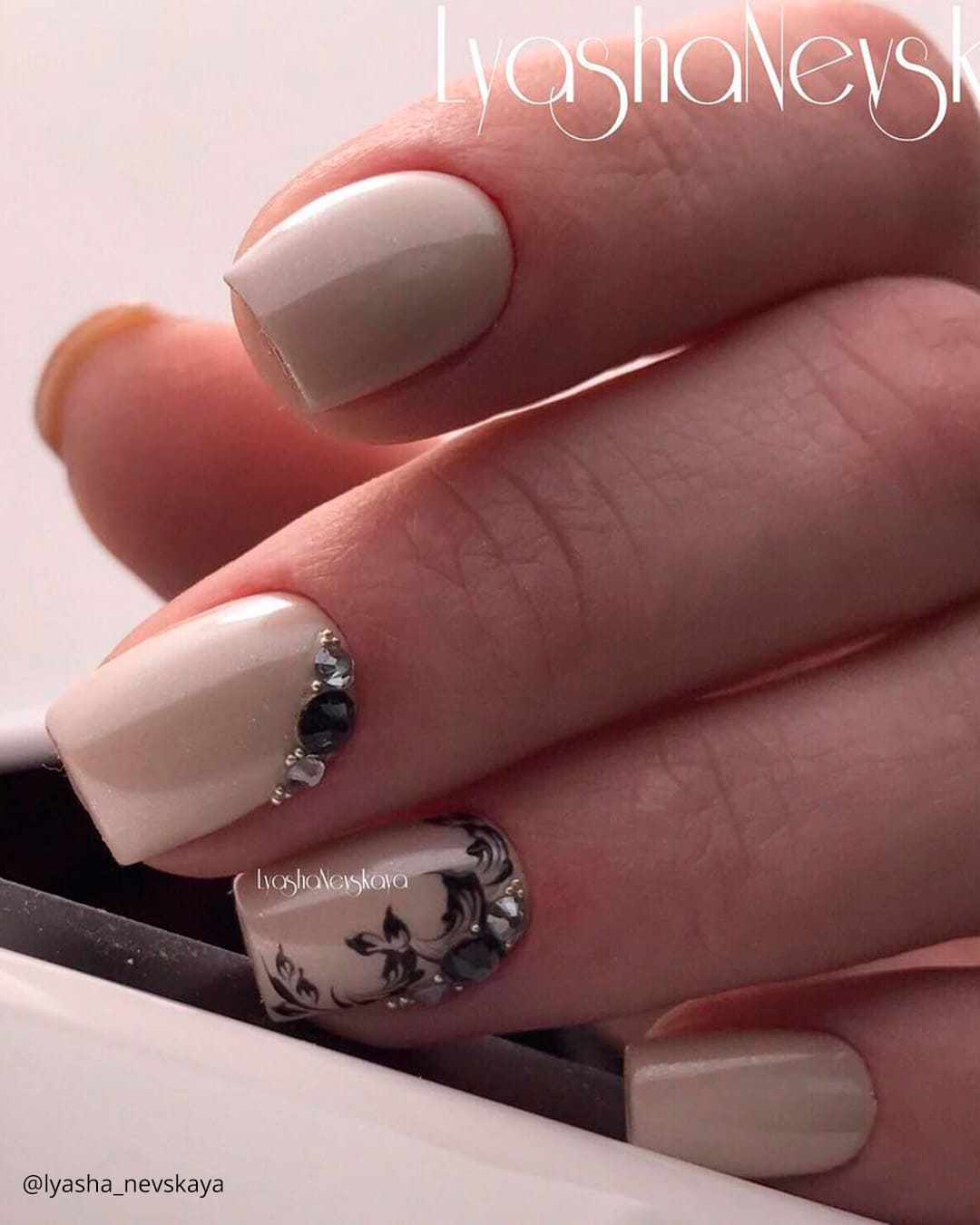 Neutral Nails