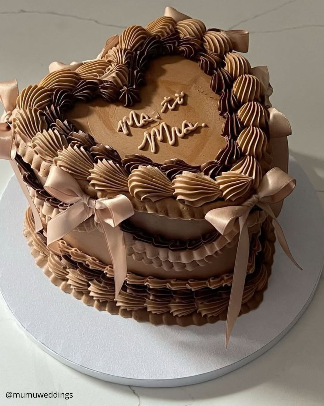 Impressive Bright Wedding Cakes