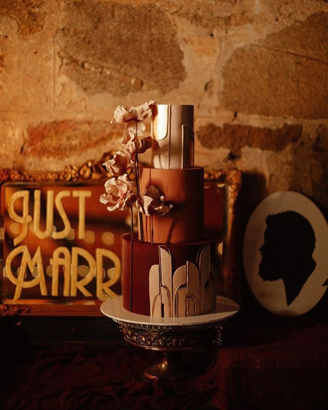 whimsical wedding cake ideas chocolate