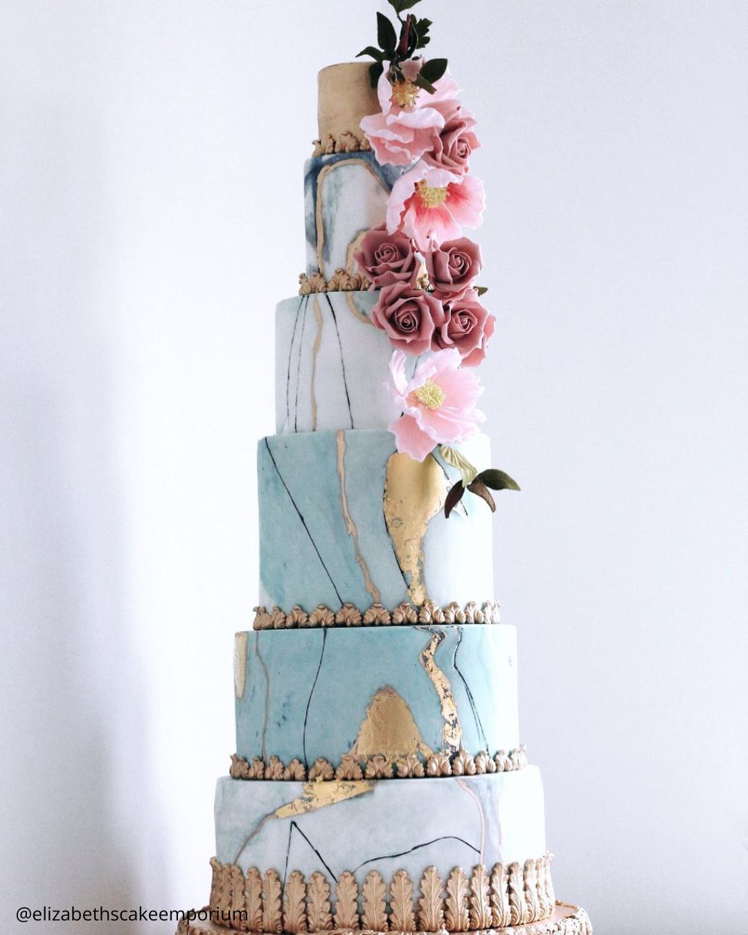 Colored Romantic Wedding Cakes