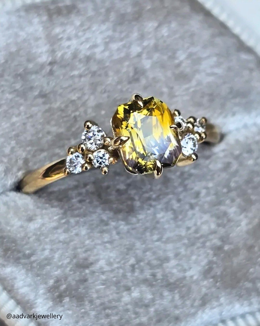 Pear Cut Engagement Rings