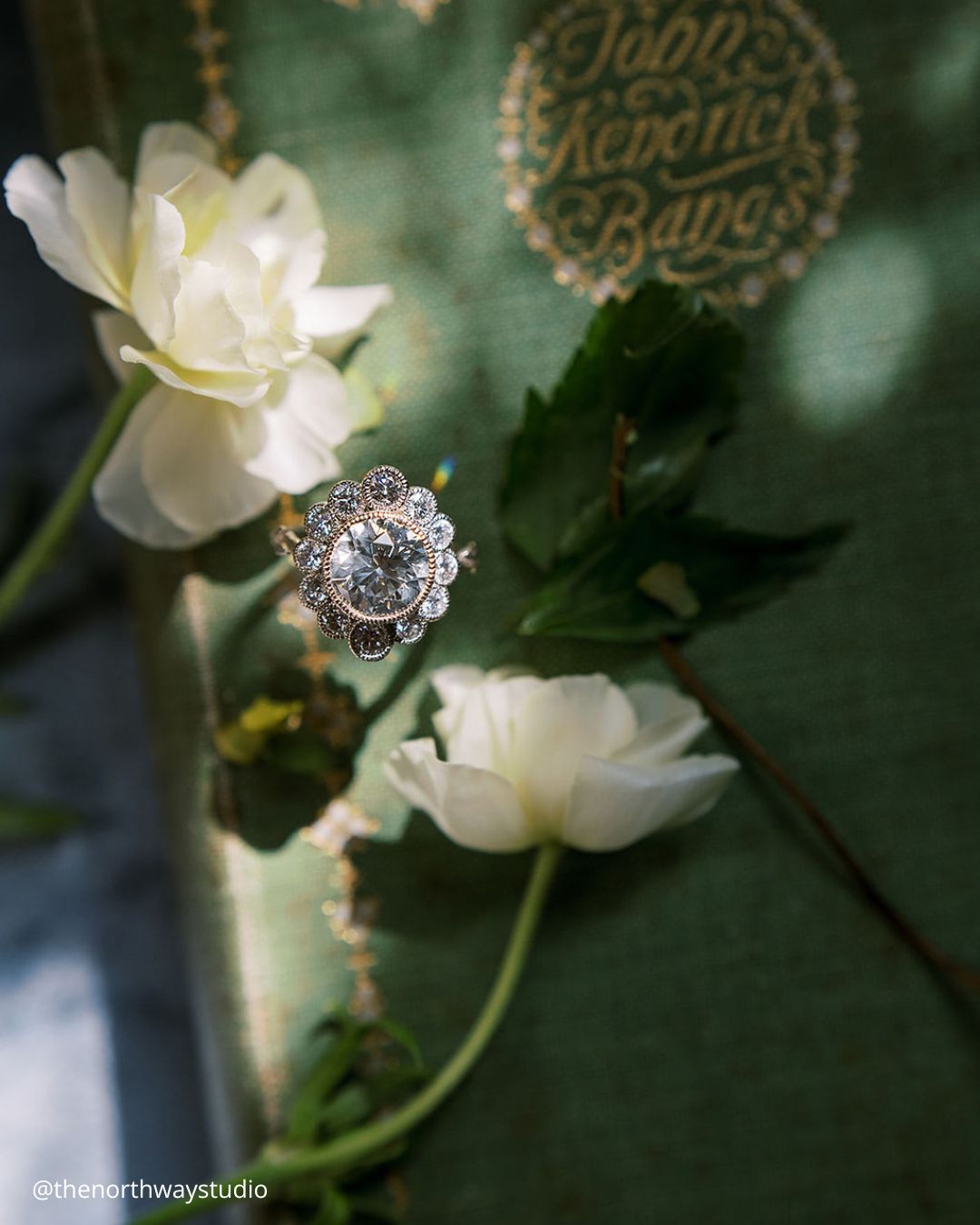 Pear Cut Engagement Rings