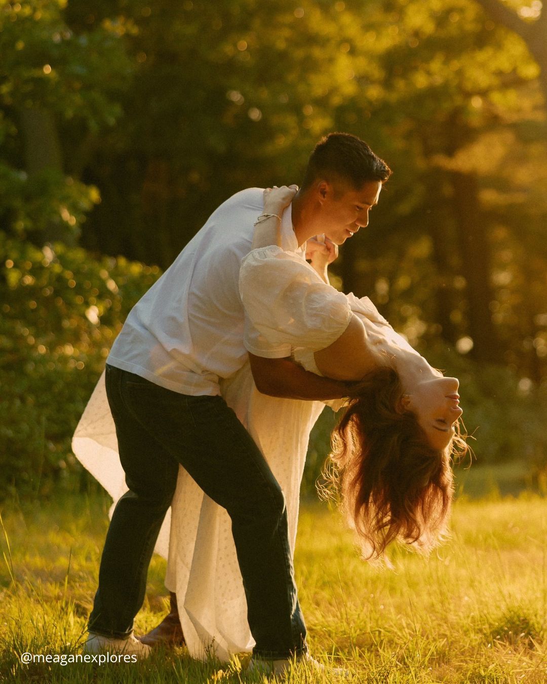 Romantic Photos of the Groom and Bride