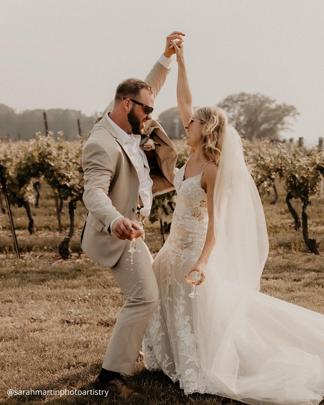 Capturing Huge Wedding Couple Moments