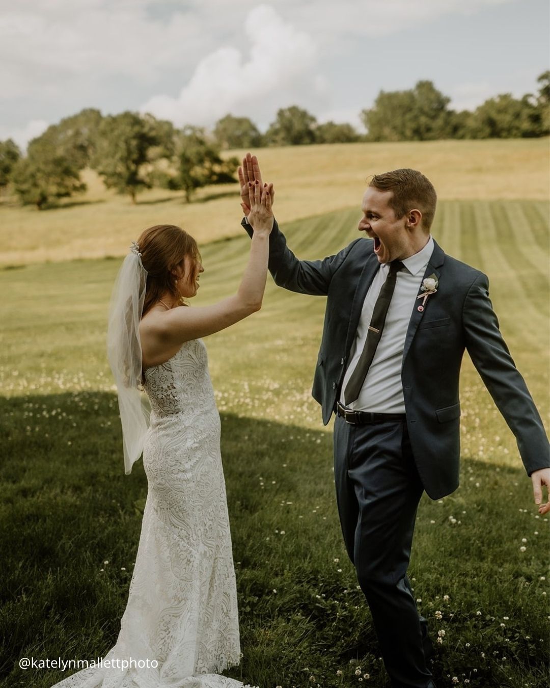 Wedding Photo Under Rain