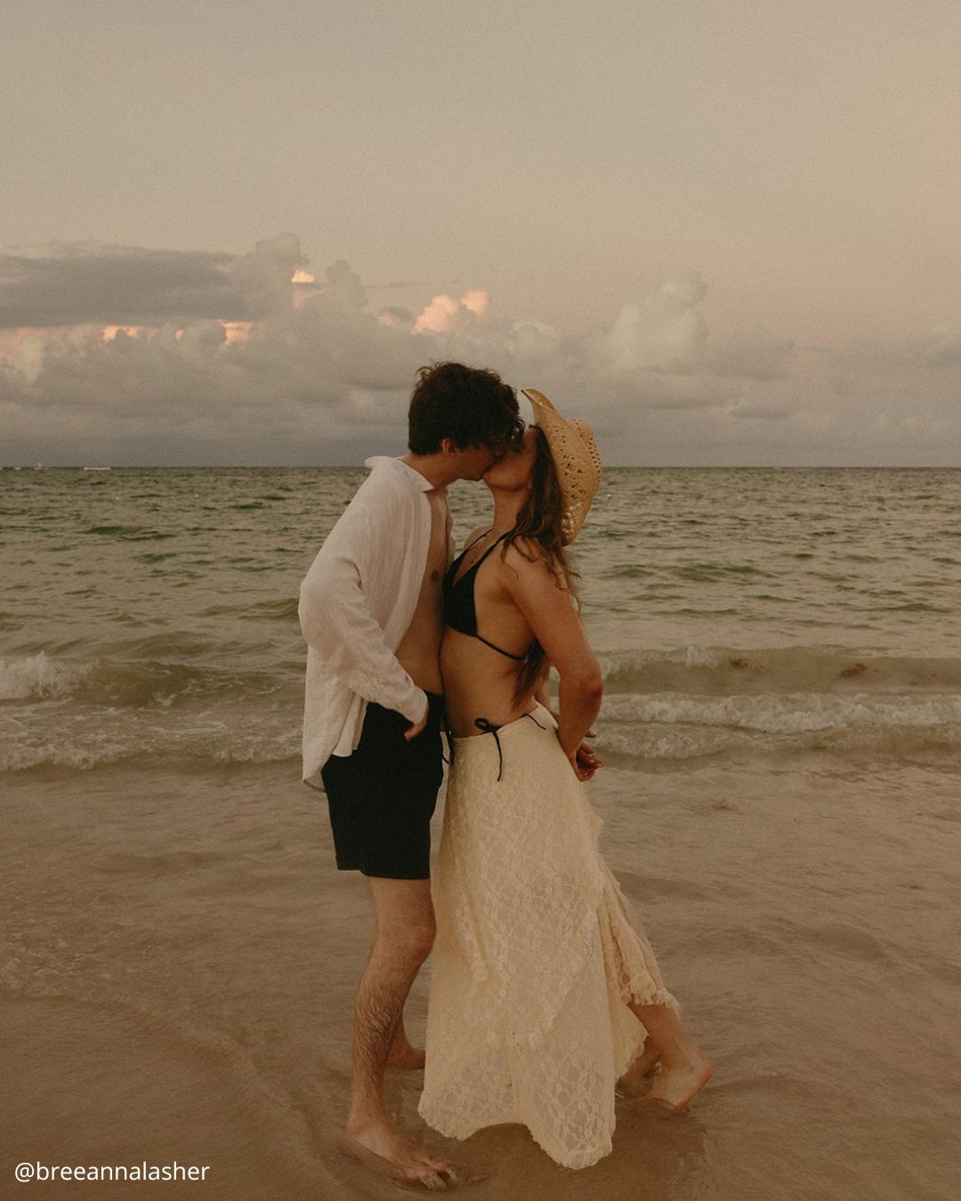 Hot Honeymoon Photos