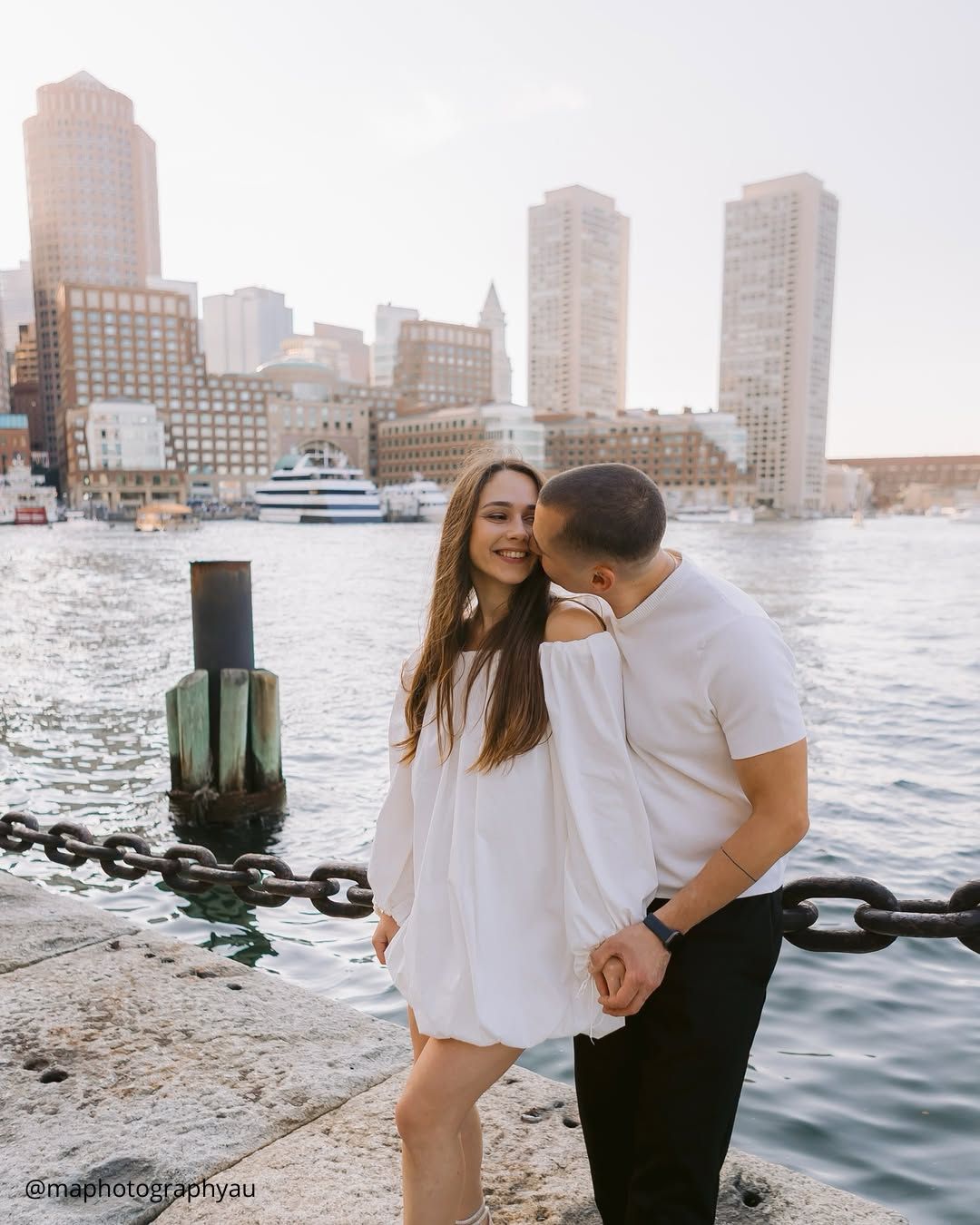 Outdoor Honeymoon Photo Ideas