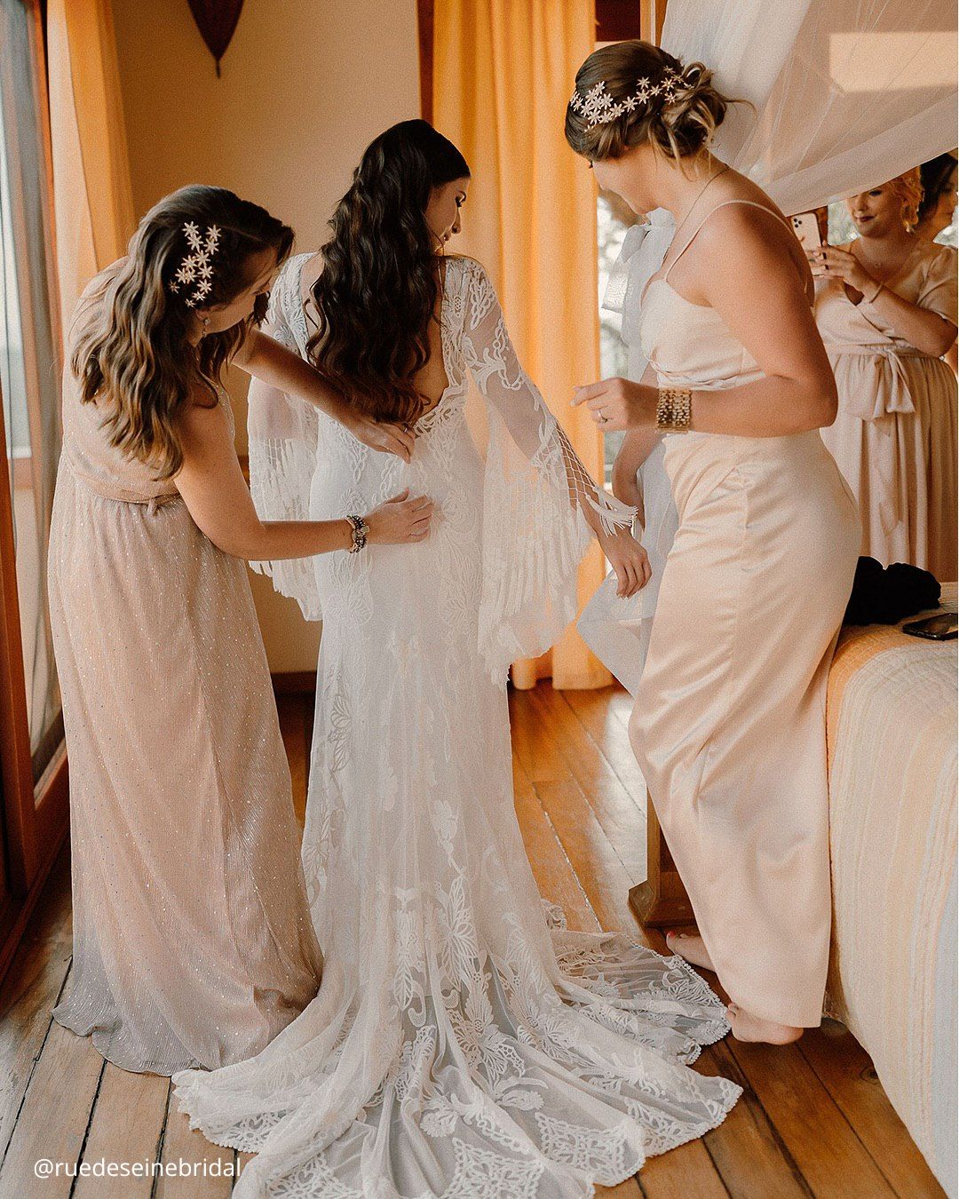 Getting Ready On The Wedding Day Morning