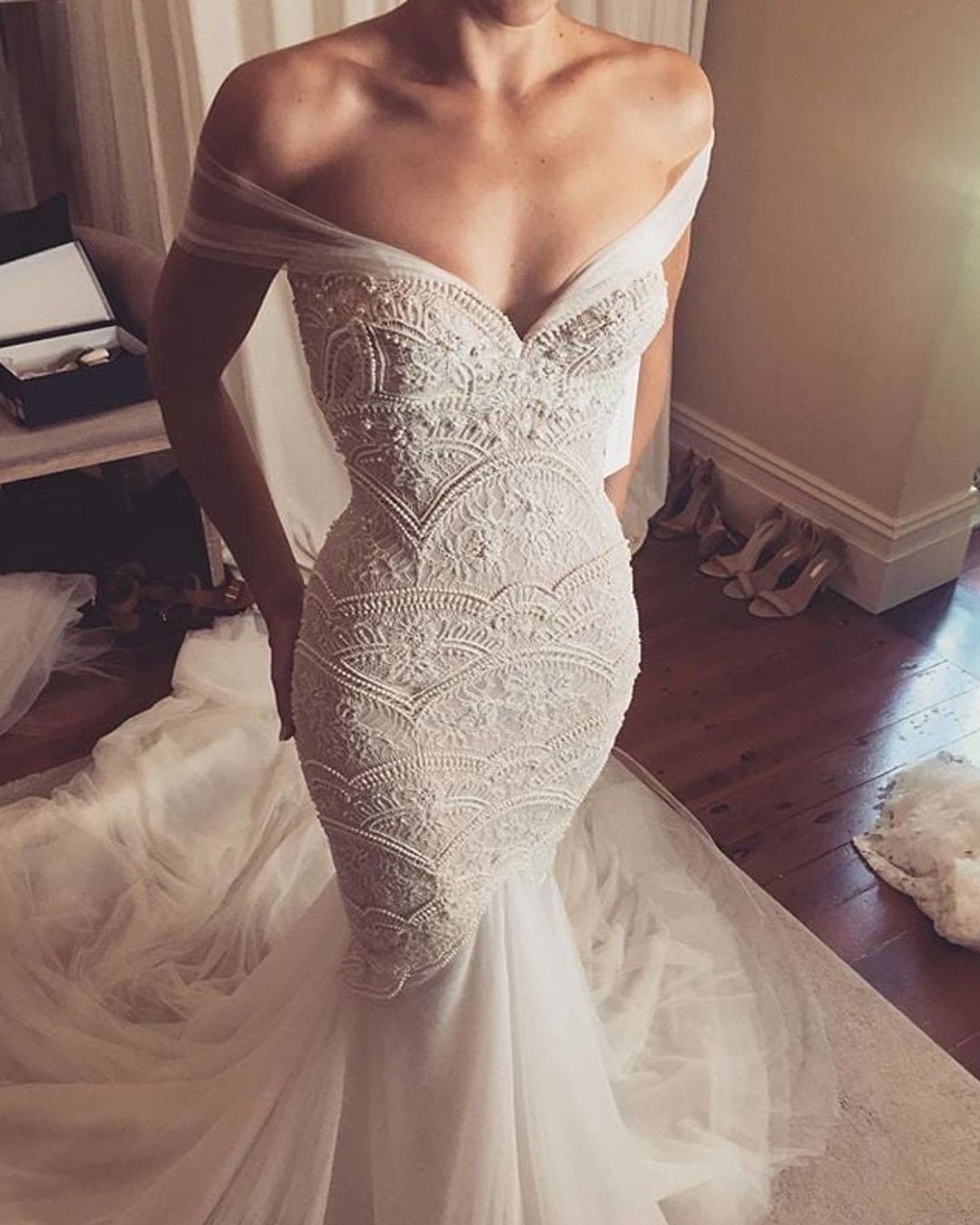 Vintage Off Shoulder Wedding Gowns