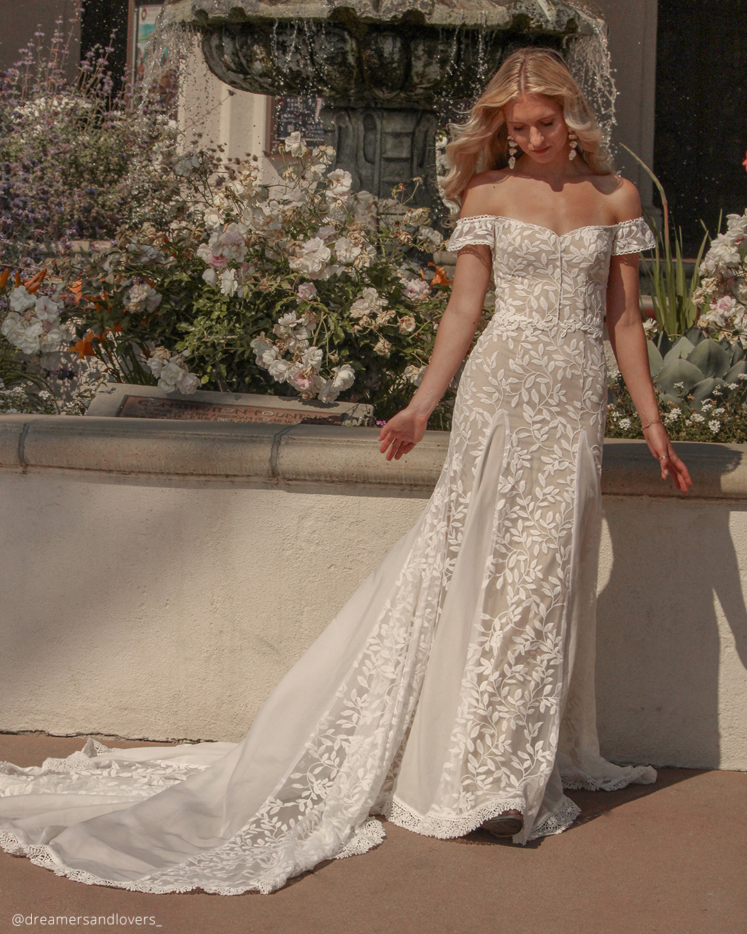 Beach Off The Shoulder Bridal Dresses