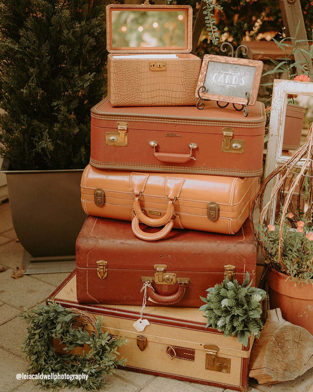 Shabby Chic Guest Book Decor Ideas
