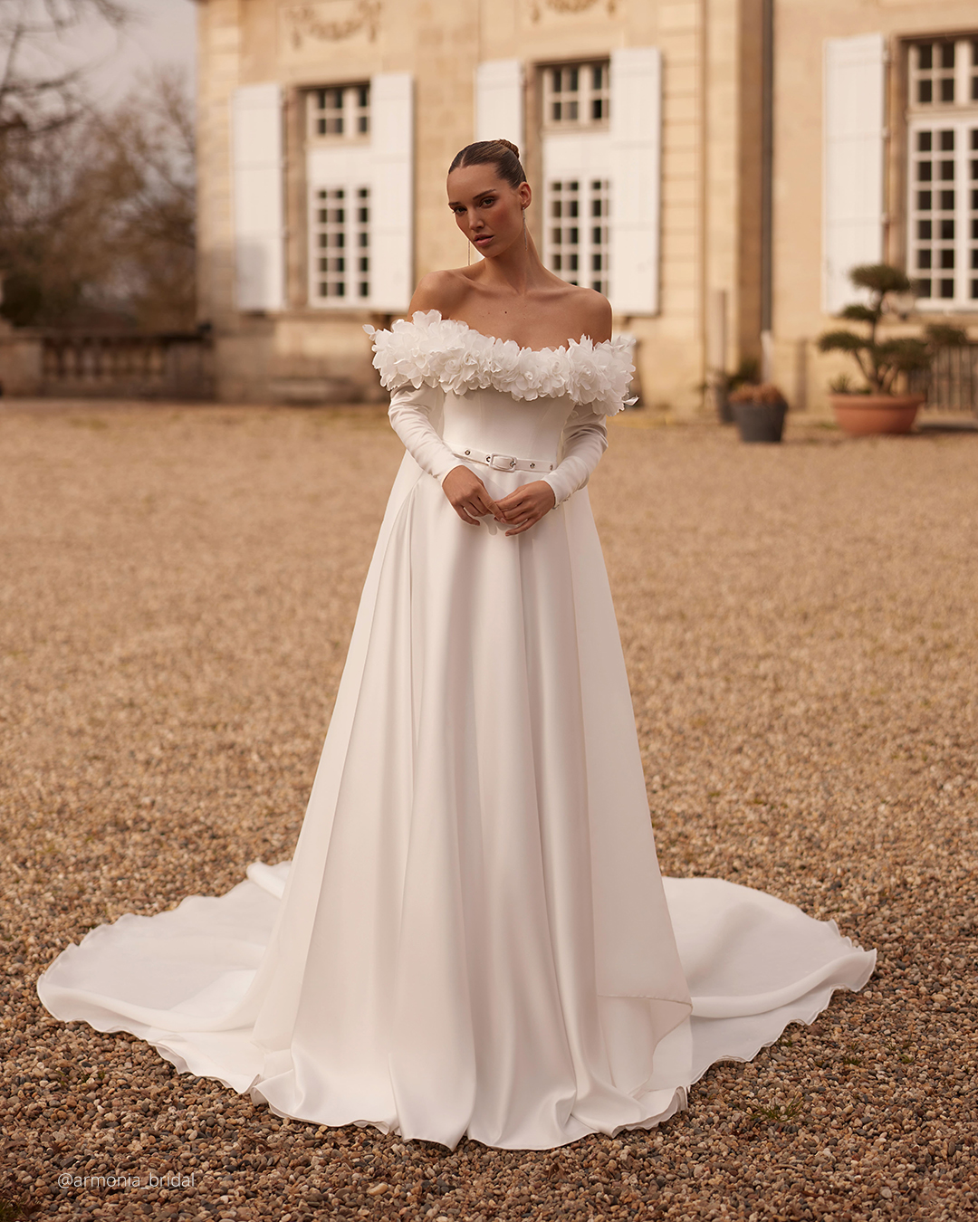 Simple Wedding Dresses With Sleeves