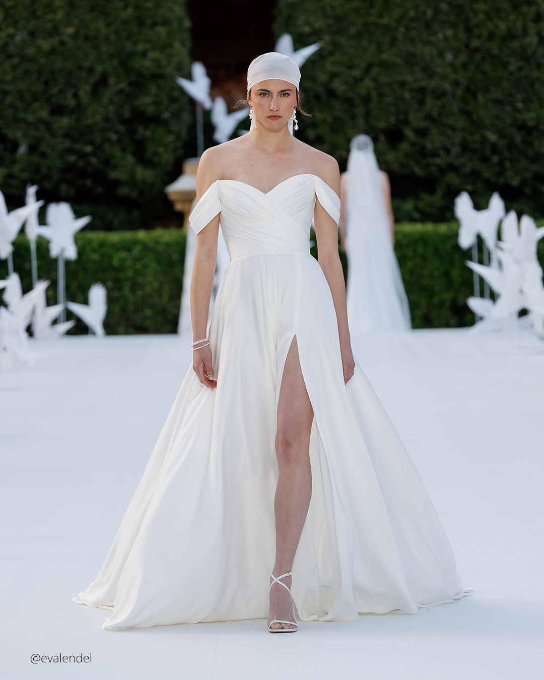 Lace Simple Wedding Dresses